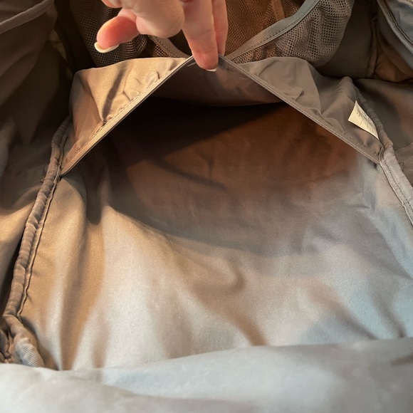 Nike Hoops Elite Max Pro Quad Zip Breast Cancer Backpack - Picture 11 of 11